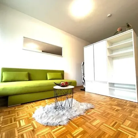 Ganze In Lage Mit Loggia Klagenfurt am Woerthersee