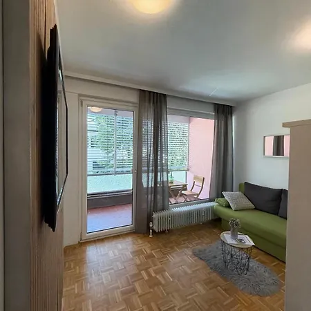 Ganze In Lage Mit Loggia