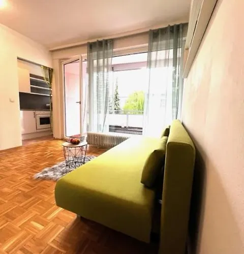 Apartamento Ganze In Lage Mit Loggia Klagenfurt am Woerthersee